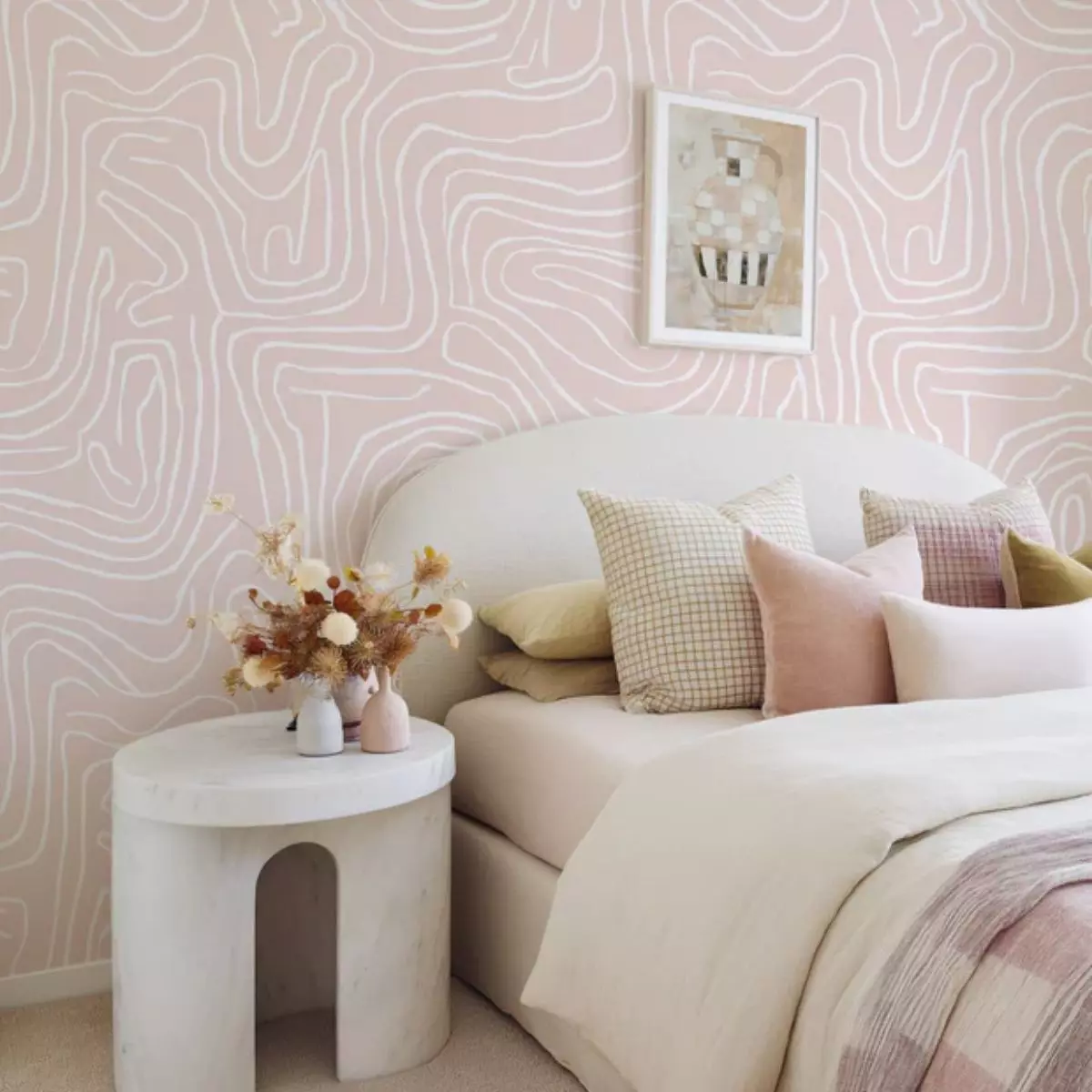 Tips Mengombinasikan Wall Decor dan Wallpaper agar Interior Lebih Estetik dan Harmonis